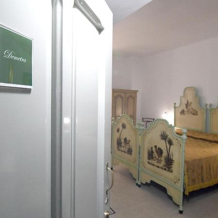 Domo Peonia Bianca Hotel Nuoro  Bagian luar foto
