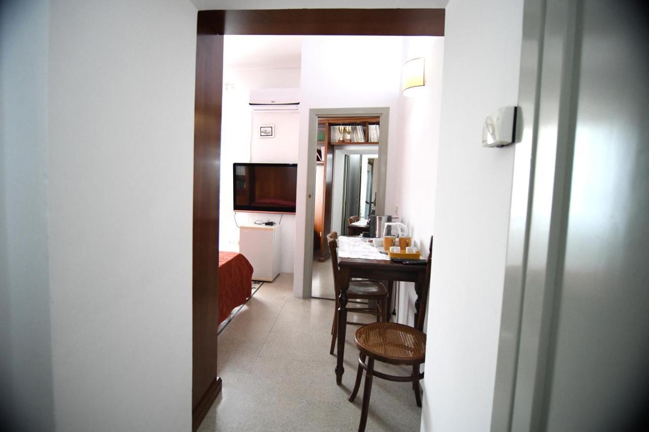 Domo Peonia Bianca Hotel Nuoro  Bagian luar foto