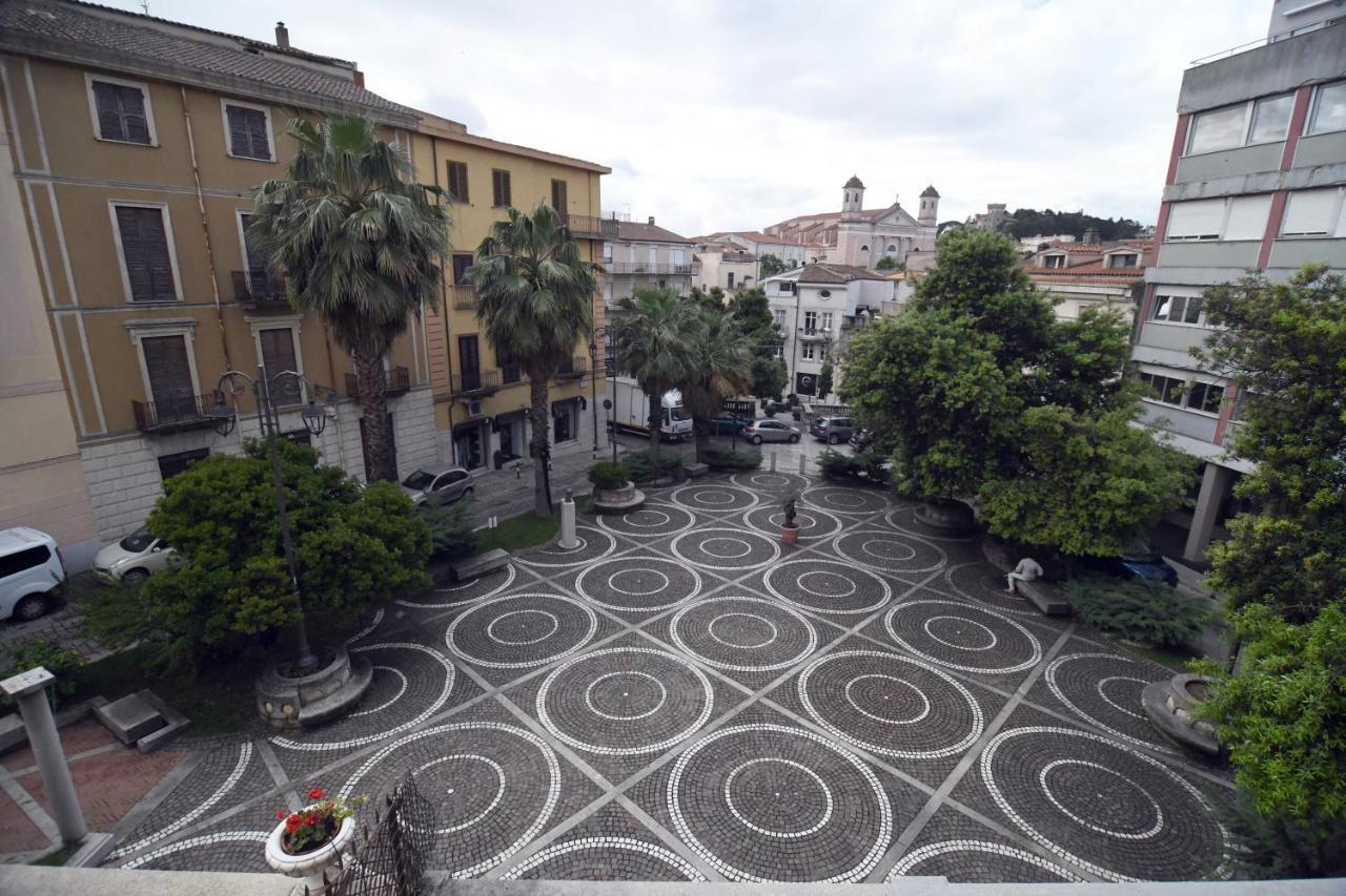 Domo Peonia Bianca Hotel Nuoro  Bagian luar foto