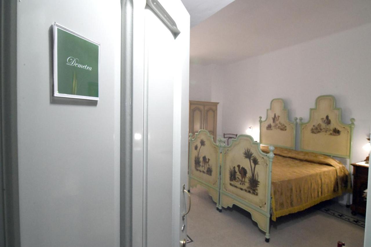 Domo Peonia Bianca Hotel Nuoro  Bagian luar foto